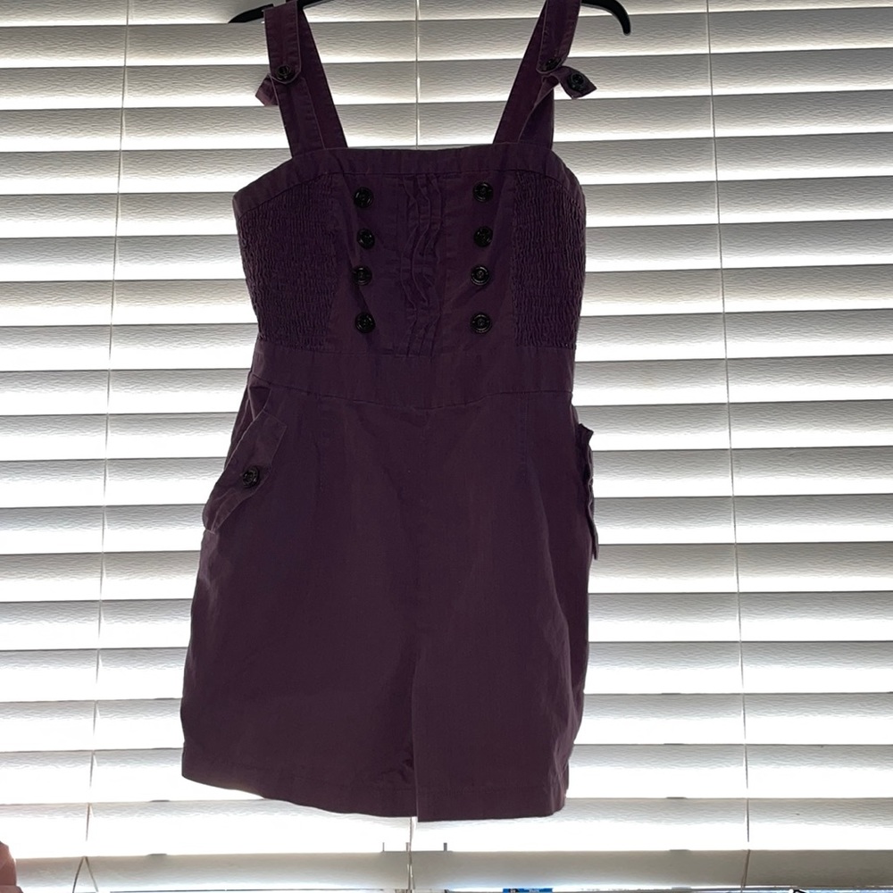 A dark purple jumpsuit ready to be worn! Spring Wear and adjustable as well! 💜